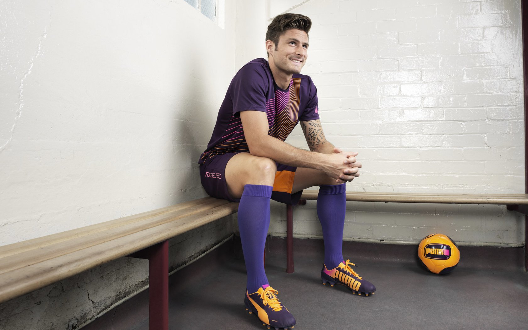 巴塞罗那前途光明！，蒂姆新星大比分获胜表现突出上演精彩一战